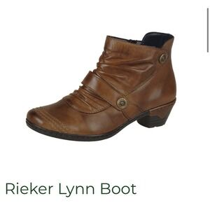 Reiker‎ Lynn Boots Womens Size 8 Muscat Ruched Button Boho Chic Llightweight